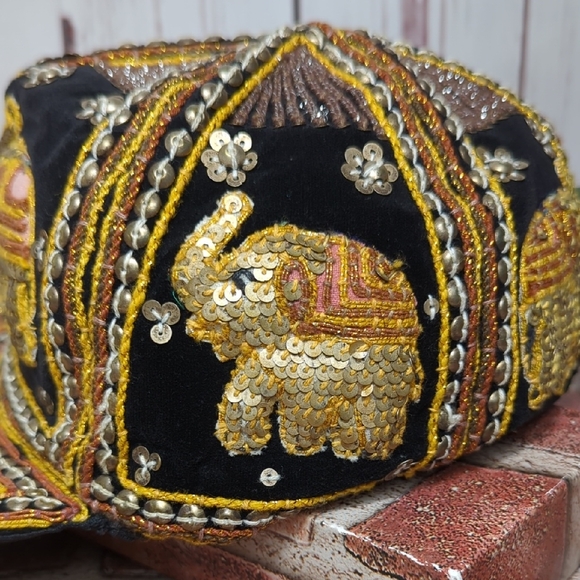 Vtg Kalaga Embroidered Elephant Tapestry Cap Beaded Sequin Black Velvet Mynamar - Picture 7 of 16